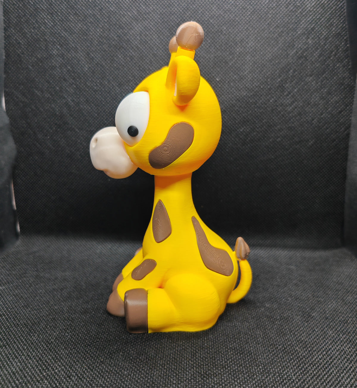 GIRAFFE Movable Eyes 3D Printed